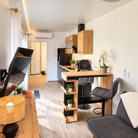 Auszeitnow Tiny Homes Im Seecontainer - Garten & Parkplatz Schärding
